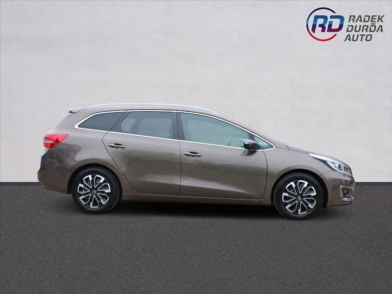 Kia Ceed 1,6 CRDi  ČR,COMFORT PLUS - fotka 4 z 31