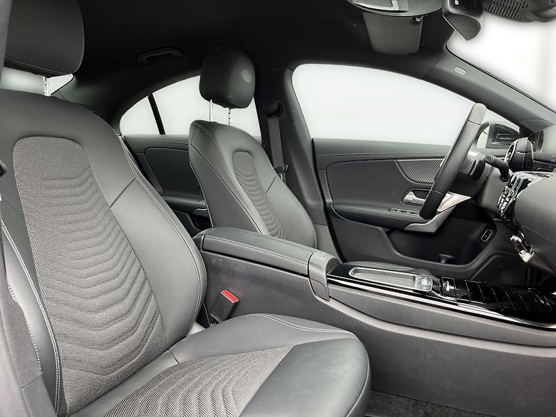 Mercedes-Benz CLA Třída 200 d kupé Progressive L - fotka 16 z 21
