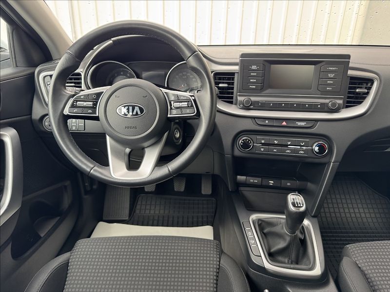 Kia Ceed 1,0 T-GDi FRESH DPH 1.maj. ČR - fotka 28 z 50
