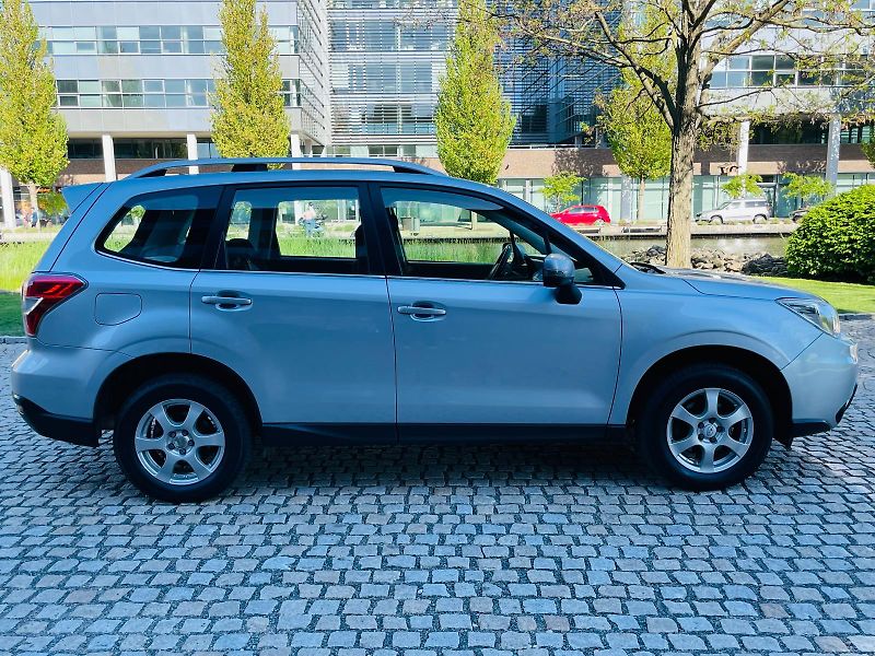 Subaru Forester 2.0i 4x4 AUT TAŽNÉ SERVISKA - fotka 9 z 43