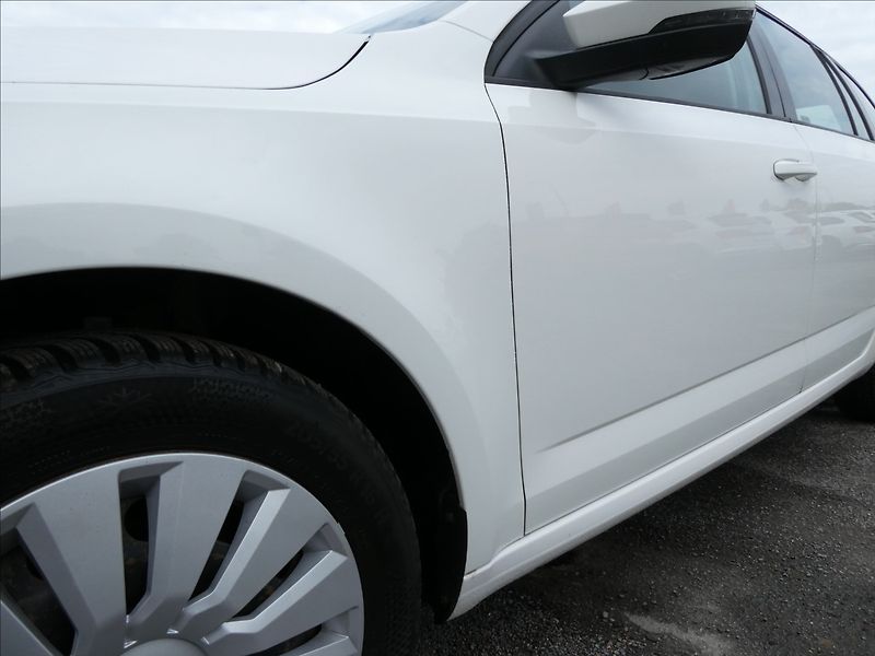 Škoda Octavia 1,6 TDi 81kW STYLE, DPH, ČR - fotka 13 z 38