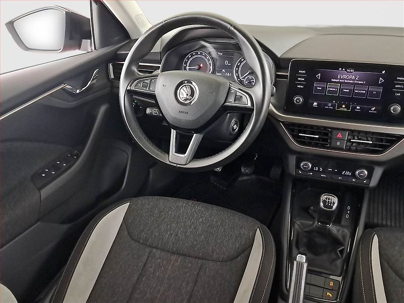 Škoda Scala (2019) Style Plus 1.6 TDI, Tempomat - fotka 7 z 18
