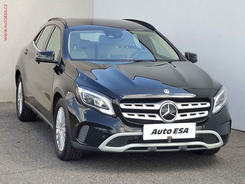 Mercedes-Benz GLA (2018) 2.0i 4Mat, ČR, AT, ACC, LED - fotografie inzerátu