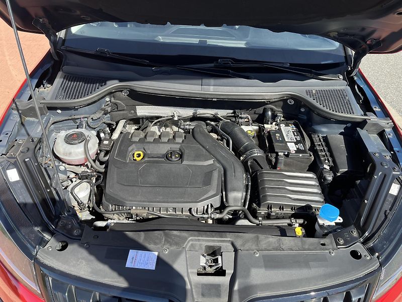 Škoda Karoq 1.5 TSi DSG 110 kW Full Led - fotka 26 z 30