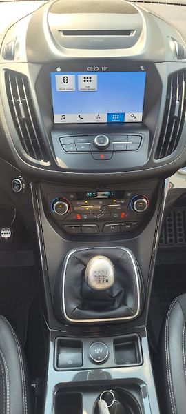 Ford Kuga (2016) 1,5 110kW ST-Line Bi-Xenony - fotka 18 z 45