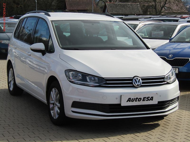 Volkswagen Touran (2015) 1.6TDI, AC, výhřev sed - fotografie inzerátu