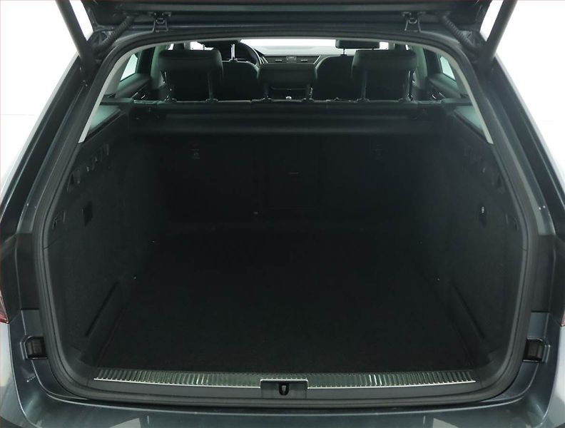 Škoda Superb (2020) 2.0 TDI - fotka 14 z 19