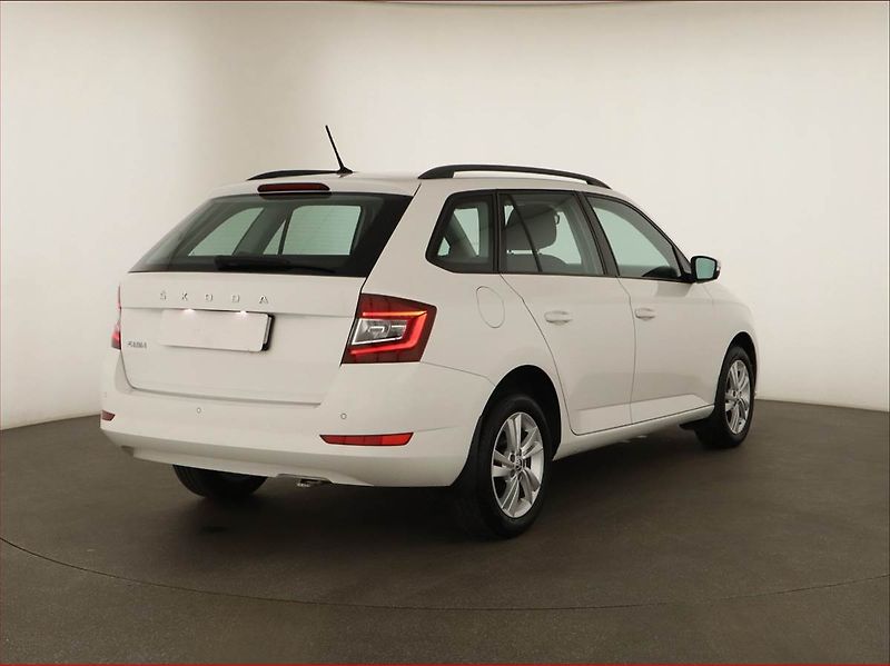 Škoda Fabia (2021) Style 1.0 TSI, ČR,1.maj - fotka 5 z 14