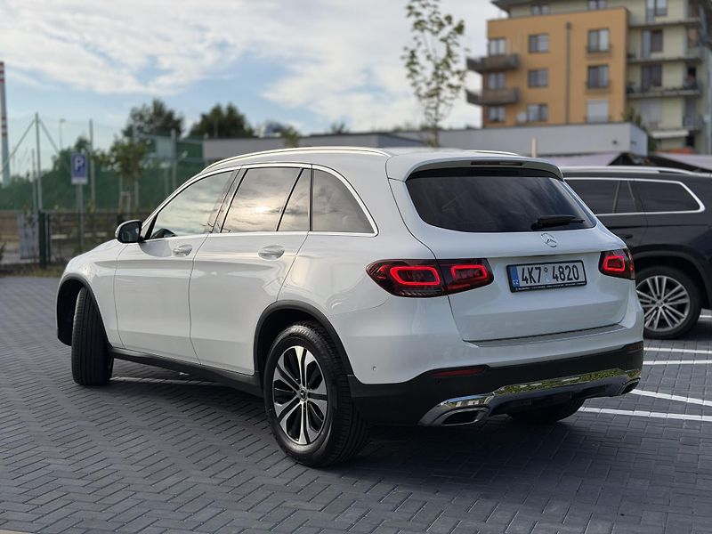 Mercedes-Benz GLC (2020) 200 / 140 kw / 4matic - fotka 3 z 22