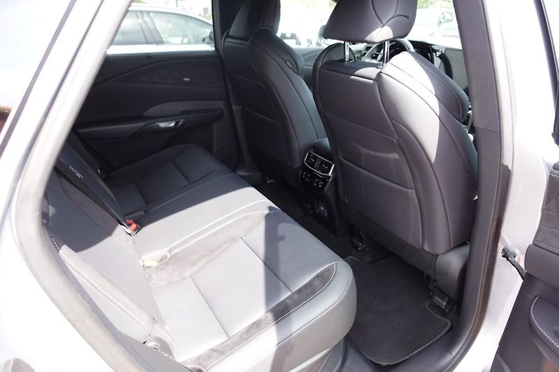 Lexus RX 500h RX500h F Sport Plus - fotka 16 z 39
