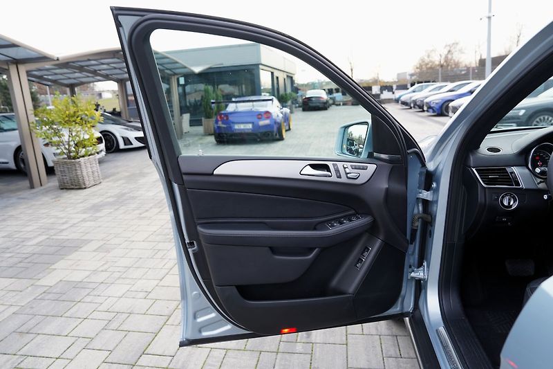 Mercedes-Benz GLS 350d 4Matic, ČR, 7 míst - fotka 21 z 50