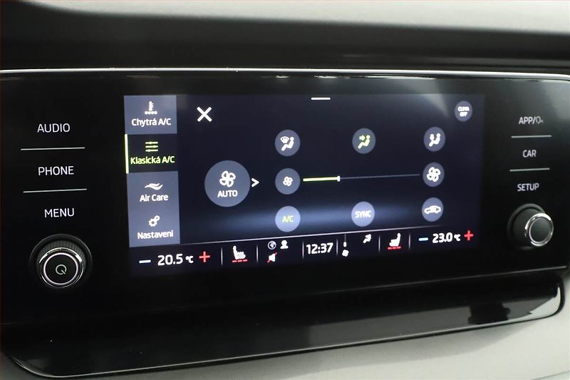 Škoda Octavia (2023) Ambition 2.0 TDI, ČR,1.maj - fotka 12 z 15