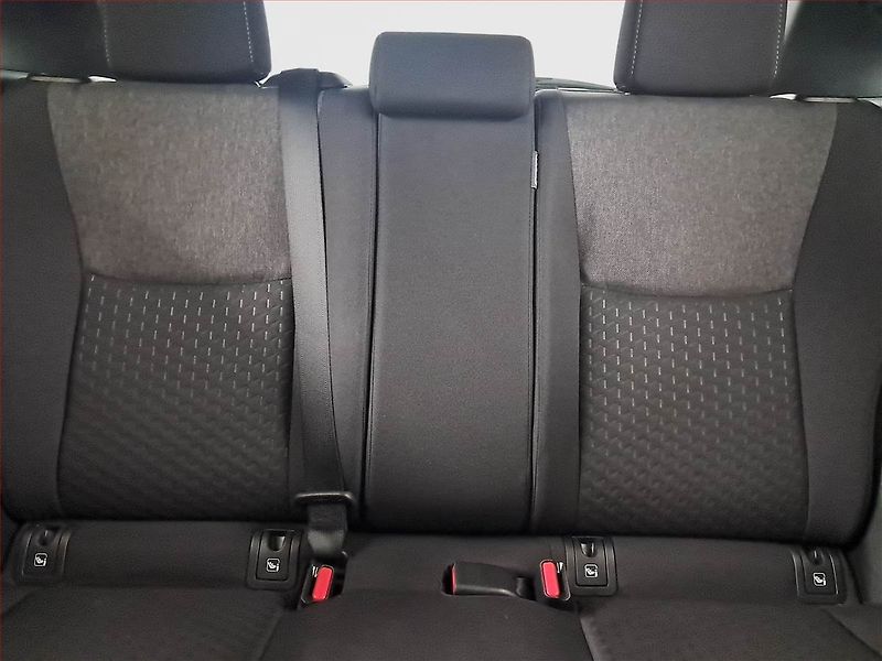 Toyota Yaris Cross (2024) 1.5 VVT-iE E-Four - fotka 10 z 17