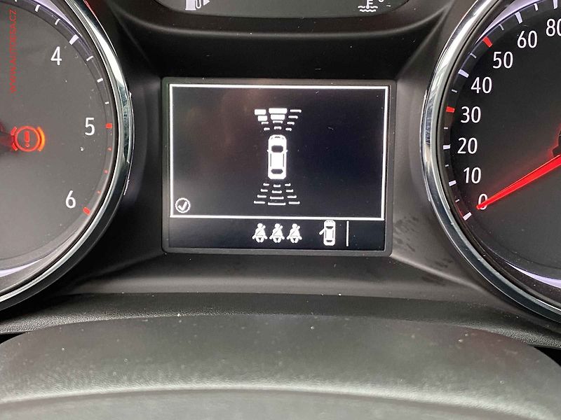 Opel Astra (2020) 1.5 CDTi sportstourer, LED - fotka 16 z 18