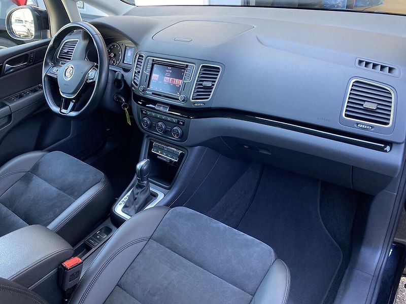 Volkswagen Sharan 1,4 TSI 110 kW Highline DSG - fotka 24 z 27