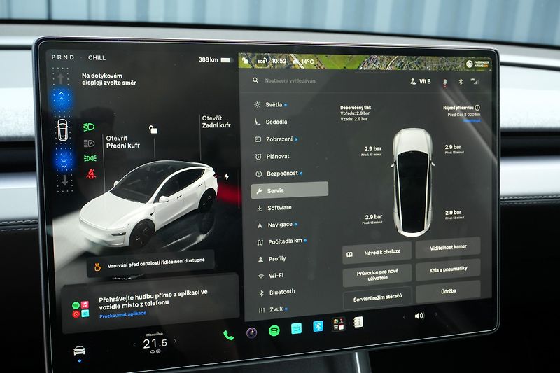 Tesla Model Y Long Range AWD, ČR, Tažné - fotka 25 z 39