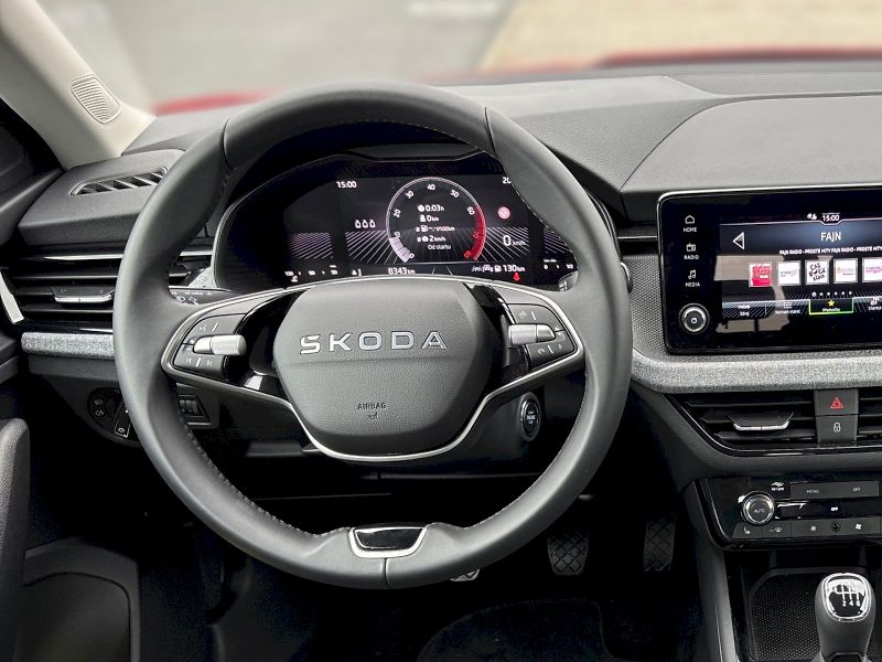 Škoda Kamiq (2025) SELECTION TSI 85/1.0 - fotka 9 z 30