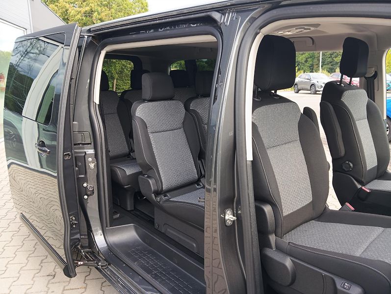 Peugeot Traveller (2026) Active L3 2.2 BlueHDi 150 MAN6 - fotka 12 z 22
