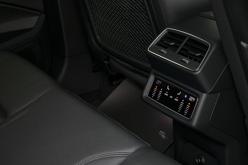 Audi e-tron 55 300kW Matrix NightV ZÁRUKA - fotka 18 z 38