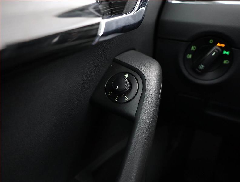 Škoda Octavia (2018) Style 1.6 TDI, Tempomat - fotka 17 z 20