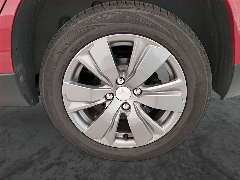 Peugeot 2008 (2018) 1.2 PureTech, Serv.kniha - fotka 15 z 16