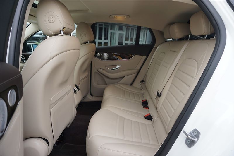 Mercedes-Benz GLC 2,0 300 4M kupé 1.maj - fotka 12 z 20