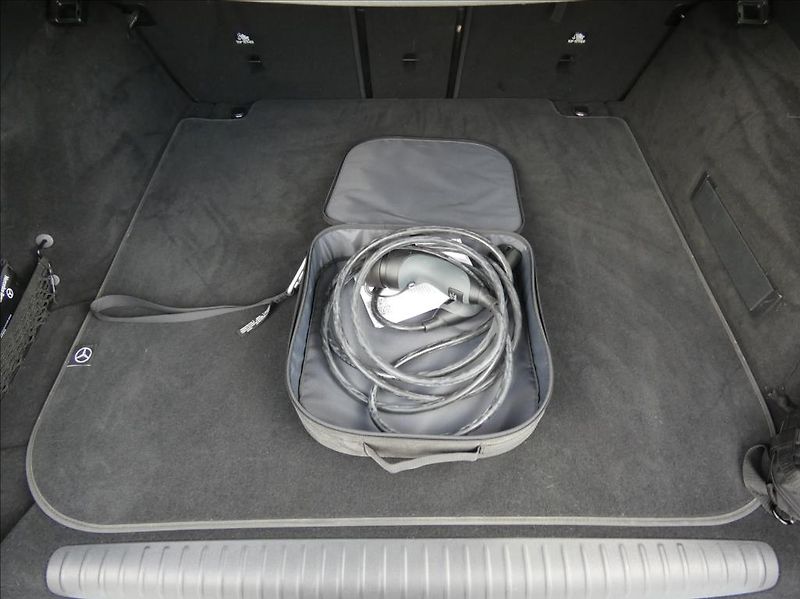 Mercedes-Benz Třídy E 2,0 300de 4M,1Maj, ČR, DPH - fotka 37 z 50