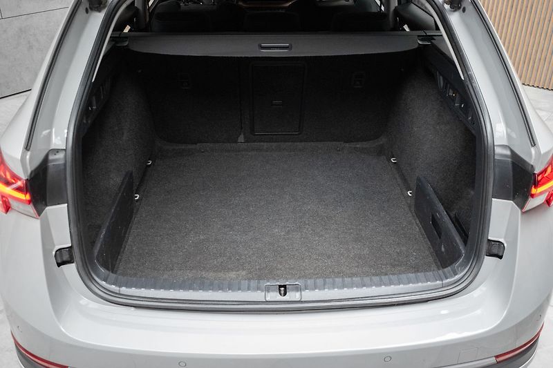 Škoda Octavia 2.0 TDI SCOUT REZERVACE - fotka 40 z 46