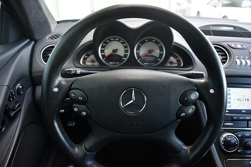 Mercedes-Benz SL 65 AMG V12 Anniversary Edition - fotka 24 z 41