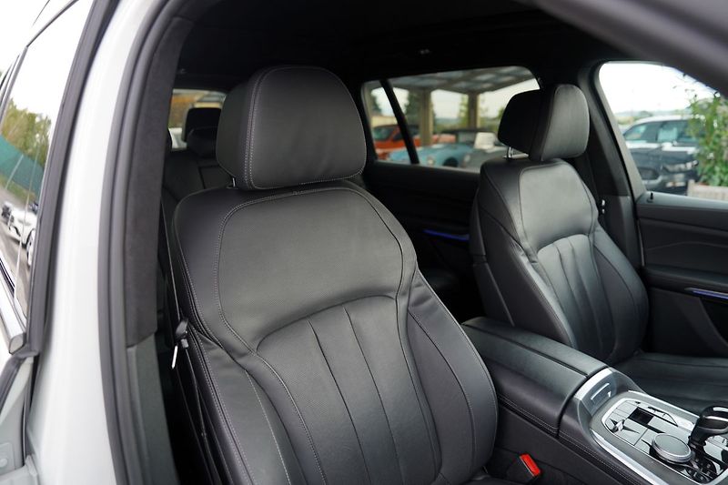 BMW X7 40d xDrive/Mpaket/AT9/22/340PS - fotka 35 z 50