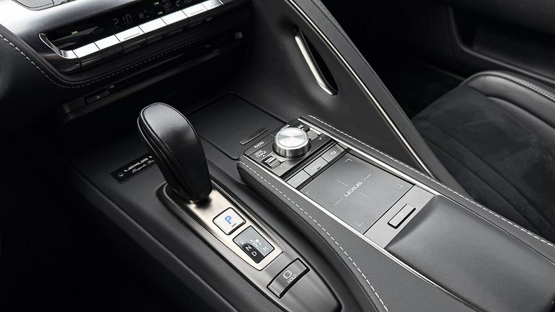 Lexus LC 500 500 BESPOKE - fotka 22 z 32