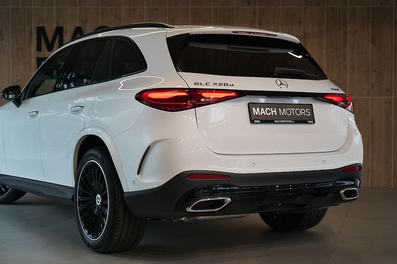 Mercedes-Benz GLC 220d 4M AMG, Nezávislé, Tažné - fotka 12 z 50