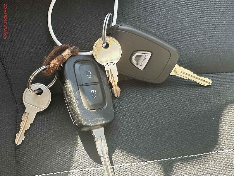 Dacia Sandero (2019) 0.9TCe, 2.maj,ČR, AC, TZ - fotka 20 z 20