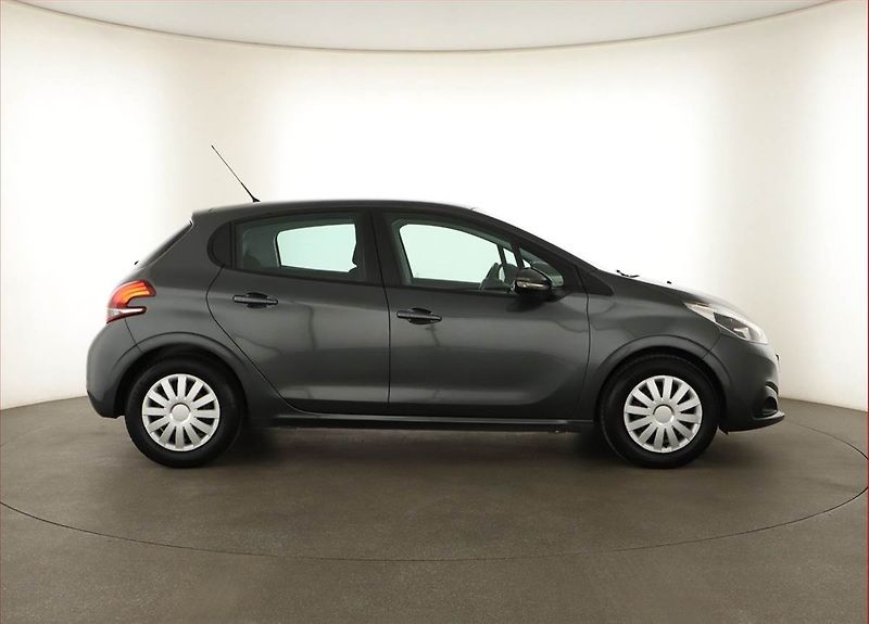 Peugeot 208 (2018) 1.2 PureTech, Serv.kniha - fotka 6 z 13