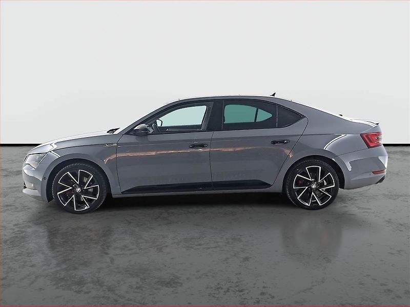 Škoda Superb (2017) 1.4 TSI, Navi, Bi-Xenony - fotka 3 z 24