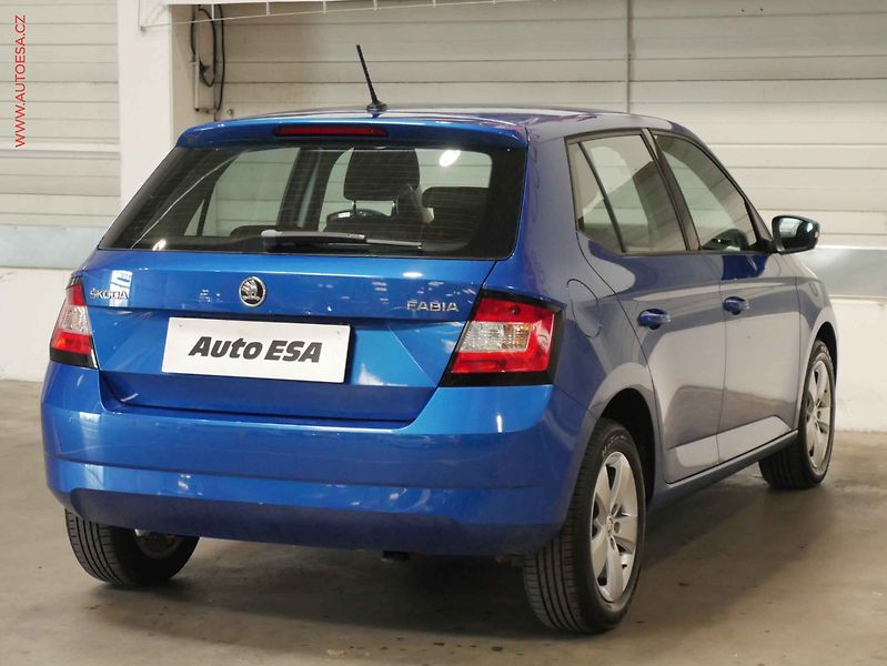 Škoda Fabia (2017) 1.0 TSI, ČR, Style, DSG - fotka 6 z 18
