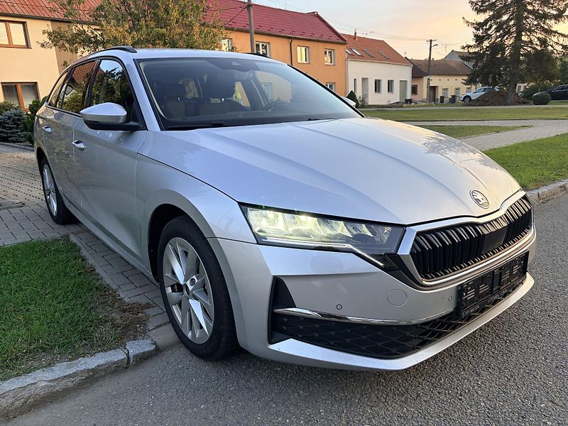 Škoda Octavia 2.0 TDI DSG LED VIRTUAL - fotka 2 z 53