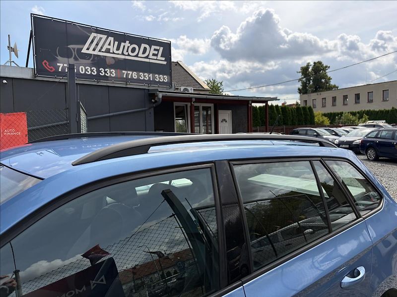 Škoda Fabia 1,2 TSi  Serviska,Senzory,AC - fotka 39 z 42