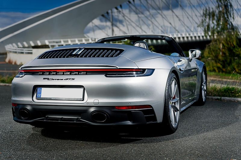 Porsche 911 (2023) - fotka 7 z 18