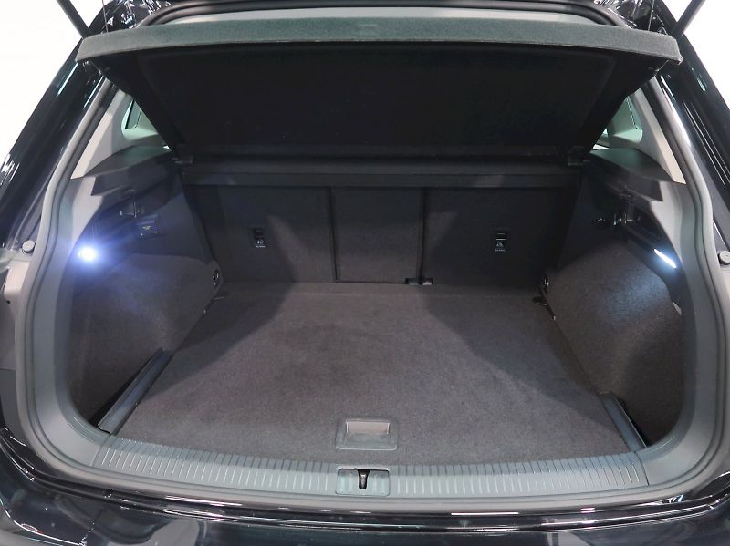Volkswagen Tiguan (2023) LIFE 1.5TSI 110KW DSG - fotka 34 z 35