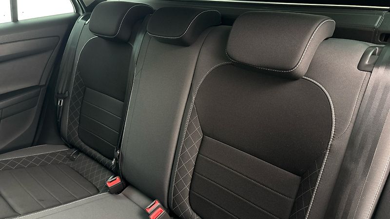 Škoda Fabia 1.0 TSI Ambition Combi - fotka 16 z 24