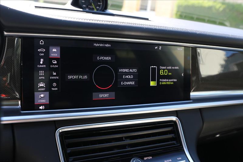 Porsche Panamera 2,9 343KW, DPH, ČR,4 E-HYBRID - fotka 37 z 77