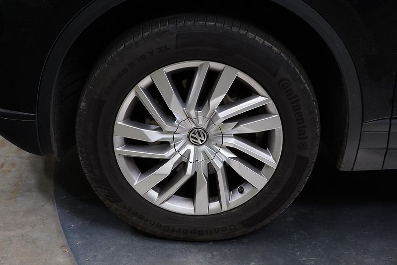 Volkswagen Touareg - fotka 10 z 27