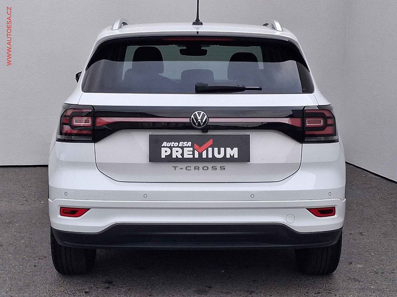 Volkswagen T-Cross (2022) 1.0 TSi, R-Line, DSG, LED - fotka 5 z 19