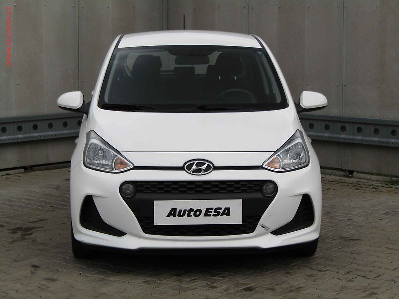 Hyundai i10 (2018) 1.0 i, 1.maj,ČR, Klima - fotka 2 z 15