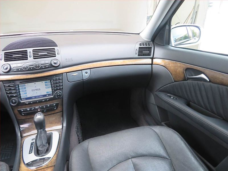 Mercedes-Benz Třídy E (2003) E 320 CDI , Automat, po STK - fotka 8 z 16