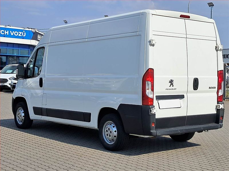 Peugeot Boxer (2018) 2.0 BlueHDi, L2H2, 1.0t - fotka 4 z 12