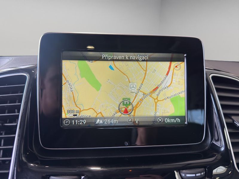 Mercedes-Benz GLS (2018) 350 4MATIC - fotka 20 z 29