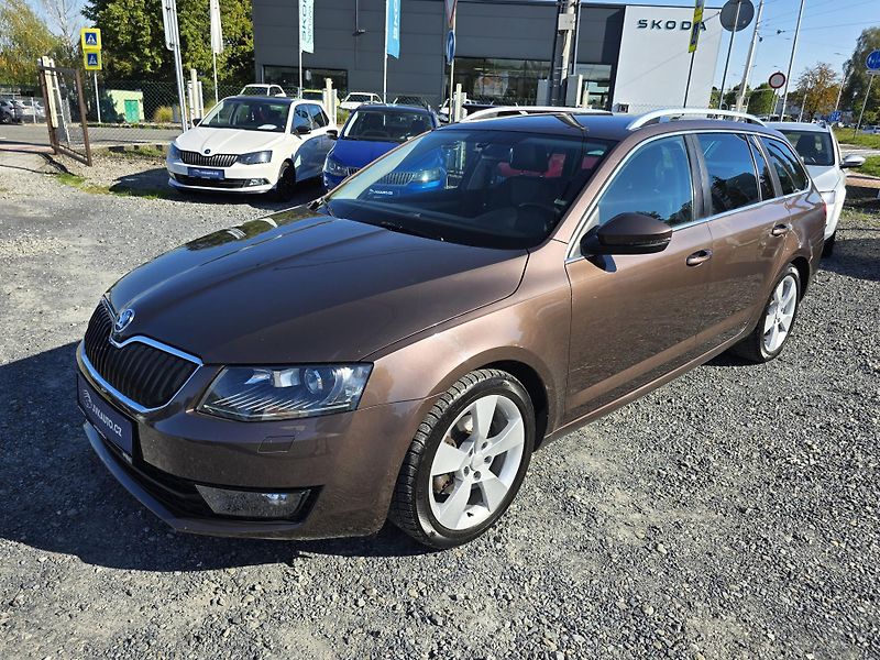 Škoda Octavia 1.4TSI STYLE Bi-XENON 1Majite  - fotka 2 z 24