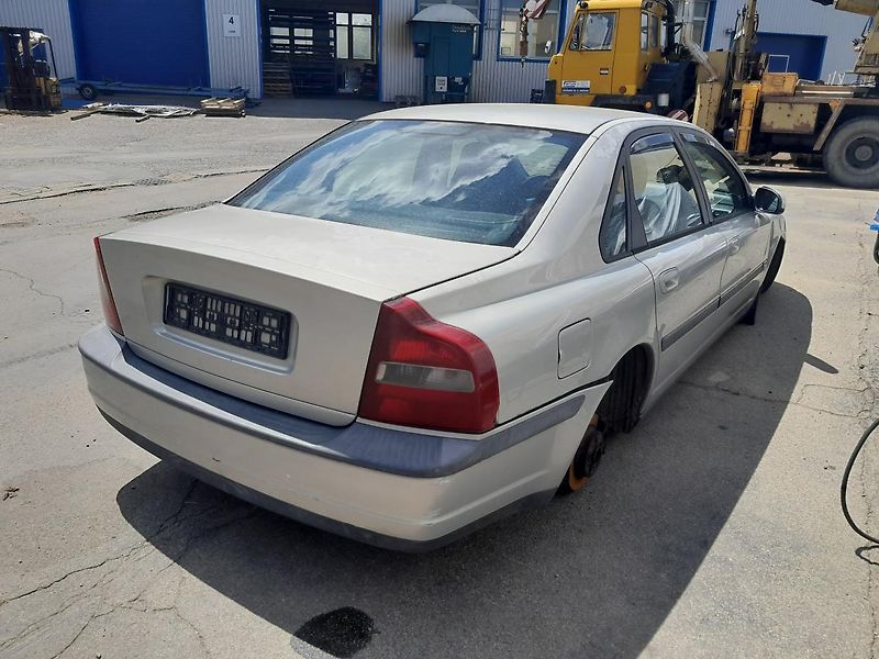 Volvo S60 NÁHRADNÍ DÍLY - fotka 5 z 7
